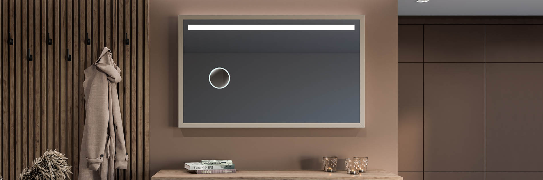 Lo specchio ingrandisce tre volte.