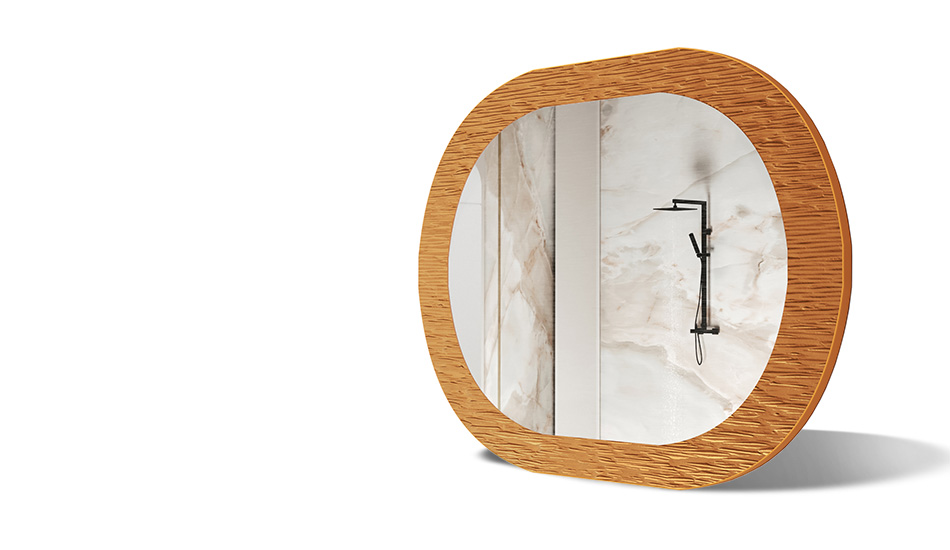 Specchio in cornice con decorazione in metallo. Un simbolo di moderna eleganza