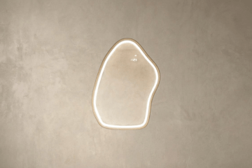 Specchi con cornice decorativa