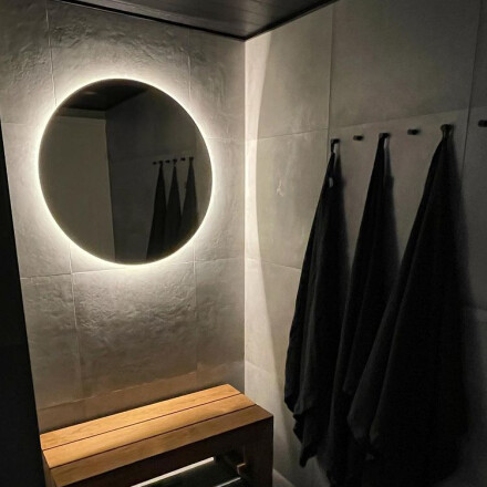 Specchio bagno retroilluminato LED a batteria (75x75cm