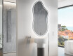 Specchio da bagno LED di forma irregolare F223