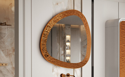 Specchio irregolare con una moderna cornice in metallo L290