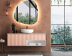 Specchio da bagno LED di forma irregolare J221