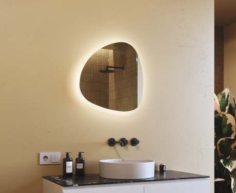 Specchio da bagno LED di forma irregolare 54x54cm su šaltu LED apšvietimu 7000K, šiltu apšvietimu 3000K arba neutraliu apšvietimu 4500K