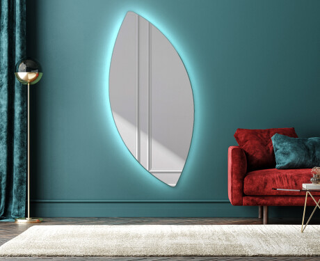 Specchio da bagno LED di forma irregolare L221