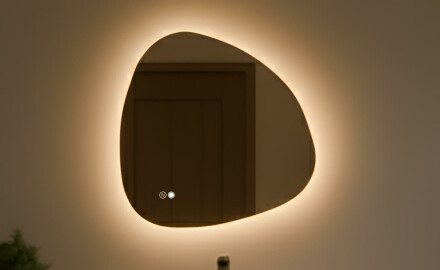 Specchio irregolare con illuminazione 64×64 cm, doppio colore, interruttore touch, tappetino riscaldante