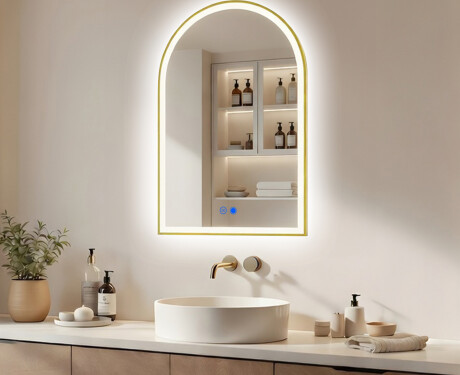 Specchio LED dalla forma irregolare con cornice in alluminio dorato
