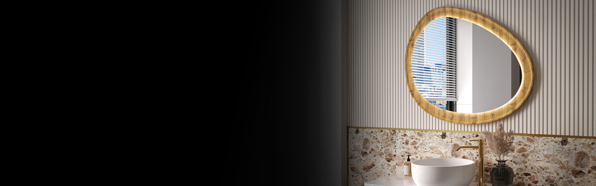 Specchi in una cornice di legno